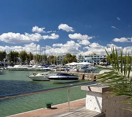 Ancora Hotel 2*